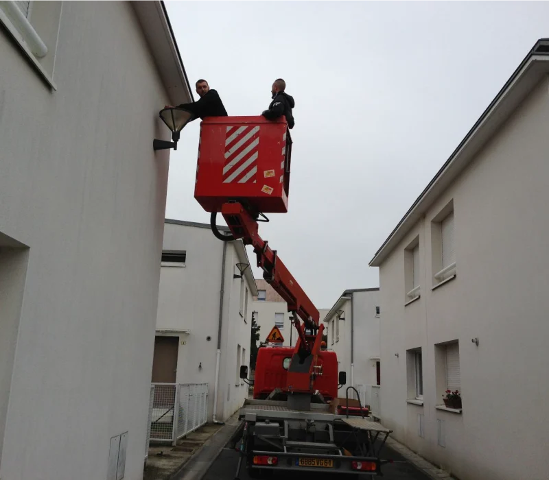 Réalisation de dépannage en électricité par Bretagne Electricité, électricien à le Rheu et Rennes